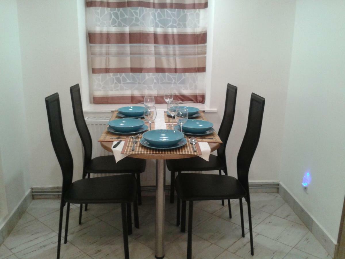 Lily Apartman Budapeste Exterior foto