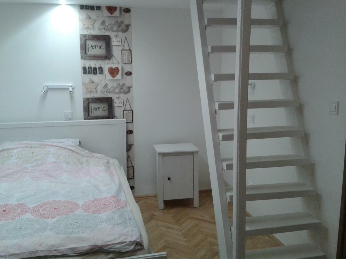 Lily Apartman Budapeste Exterior foto